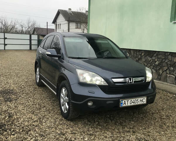 Серый Хонда СРВ, объемом двигателя 2.2 л и пробегом 323 тыс. км за 9500 $, фото 1 на Automoto.ua