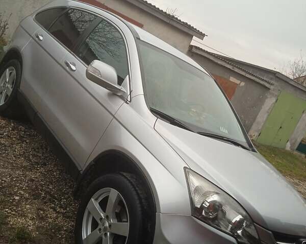 Серый Хонда СРВ, объемом двигателя 2.2 л и пробегом 222 тыс. км за 11000 $, фото 1 на Automoto.ua