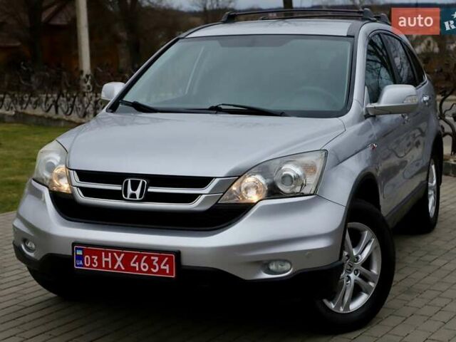 Серый Хонда СРВ, объемом двигателя 2.2 л и пробегом 188 тыс. км за 14950 $, фото 1 на Automoto.ua