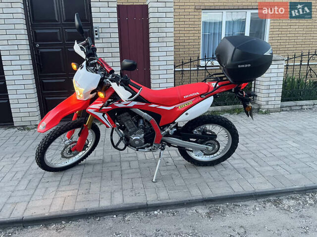 Красный Хонда CRF 250L, объемом двигателя 0.25 л и пробегом 16 тыс. км за 5000 $, фото 1 на Automoto.ua