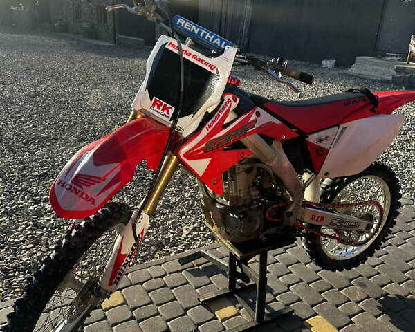 Красный Хонда CRF 250R, объемом двигателя 0.25 л и пробегом 2 тыс. км за 2350 $, фото 1 на Automoto.ua