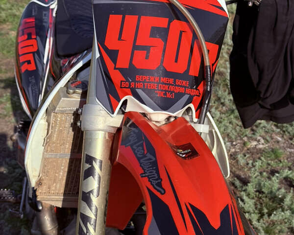 Белый Хонда CRF 450R, объемом двигателя 0 л и пробегом 2 тыс. км за 4900 $, фото 1 на Automoto.ua