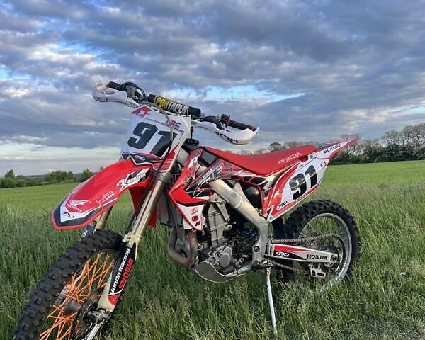 Красный Хонда CRF 450R, объемом двигателя 0 л и пробегом 200 тыс. км за 3300 $, фото 1 на Automoto.ua