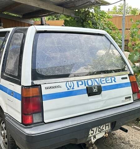 Білий Хонда Сівік Шатл, об'ємом двигуна 0 л та пробігом 300 тис. км за 834 $, фото 1 на Automoto.ua