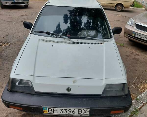 Белый Хонда Цивик, объемом двигателя 1.5 л и пробегом 325 тыс. км за 2400 $, фото 1 на Automoto.ua