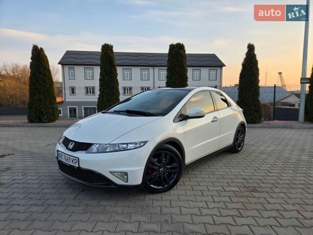 Белый Хонда Цивик, объемом двигателя 1.8 л и пробегом 169 тыс. км за 8300 $, фото 1 на Automoto.ua
