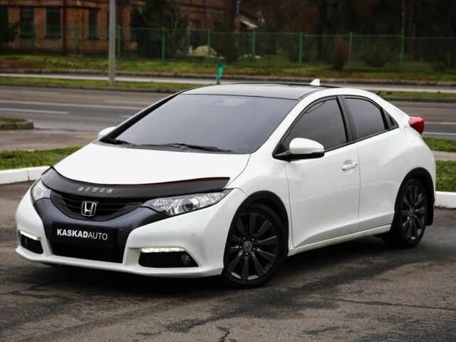 Белый Хонда Цивик, объемом двигателя 1.8 л и пробегом 155 тыс. км за 10999 $, фото 1 на Automoto.ua