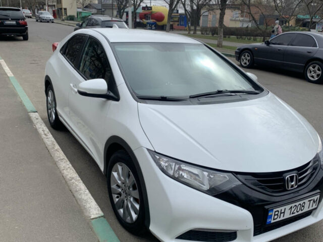 Белый Хонда Цивик, объемом двигателя 2.2 л и пробегом 90 тыс. км за 9800 $, фото 1 на Automoto.ua