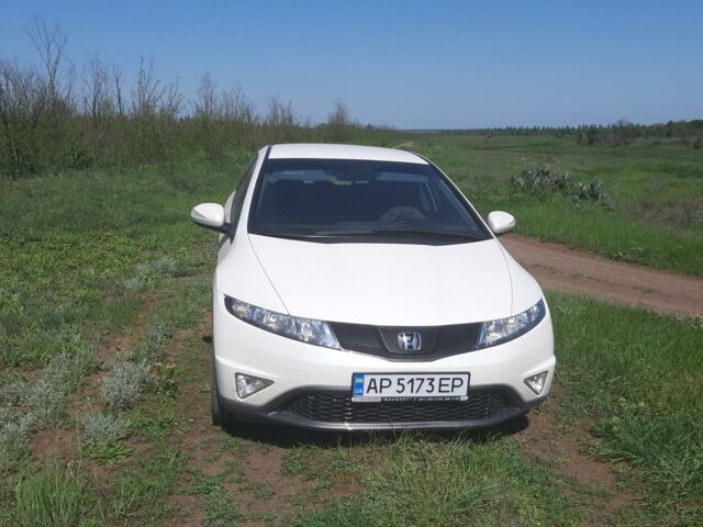 Белый Хонда Цивик, объемом двигателя 1.8 л и пробегом 90 тыс. км за 12100 $, фото 1 на Automoto.ua