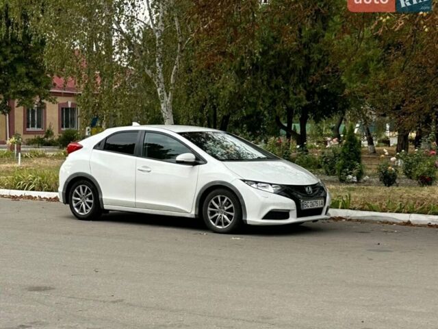 Белый Хонда Цивик, объемом двигателя 1.8 л и пробегом 200 тыс. км за 9700 $, фото 1 на Automoto.ua