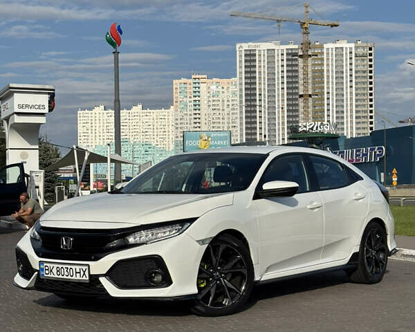 Белый Хонда Цивик, объемом двигателя 1.5 л и пробегом 117 тыс. км за 14500 $, фото 1 на Automoto.ua