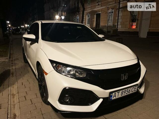 Хонда Цивик 2017 в Ивано-Франковске на Automoto.ua Белый Хонда Цивик, объемом двигателя 1.5 л и пробегом 22 тыс. км за 18900 $, фото 1 на Automoto.ua