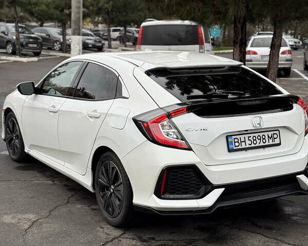 Білий Хонда Сівік, об'ємом двигуна 1.5 л та пробігом 82 тис. км за 14500 $, фото 1 на Automoto.ua