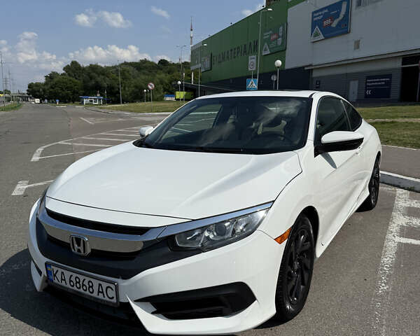 Белый Хонда Цивик, объемом двигателя 2 л и пробегом 173 тыс. км за 14500 $, фото 1 на Automoto.ua