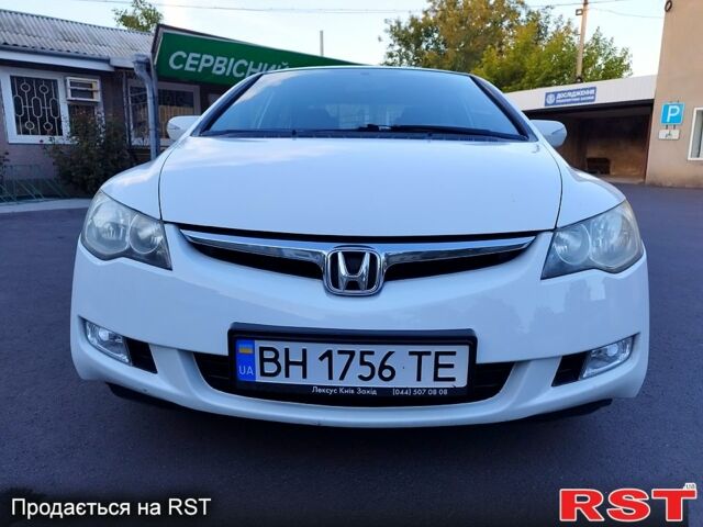 Белый Хонда Цивик, объемом двигателя 1.3 л и пробегом 258 тыс. км за 7500 $, фото 1 на Automoto.ua