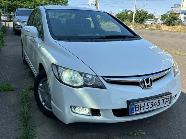 Белый Хонда Цивик, объемом двигателя 1.3 л и пробегом 242 тыс. км за 6400 $, фото 1 на Automoto.ua