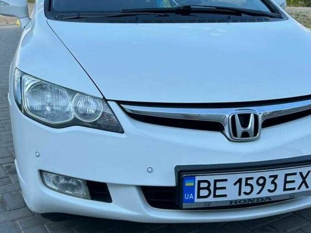 Белый Хонда Цивик, объемом двигателя 1.8 л и пробегом 259 тыс. км за 6300 $, фото 1 на Automoto.ua