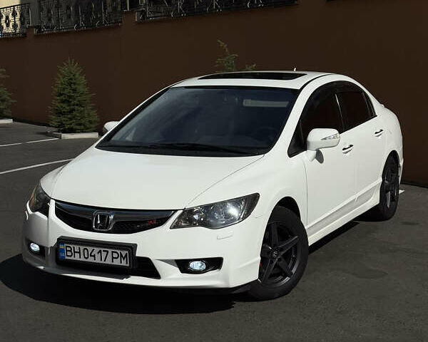 Белый Хонда Цивик, объемом двигателя 1.8 л и пробегом 182 тыс. км за 9600 $, фото 1 на Automoto.ua