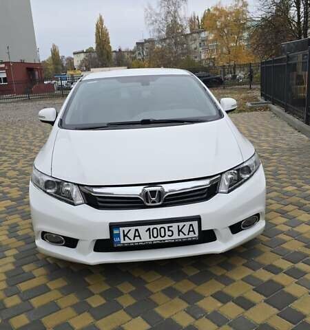Белый Хонда Цивик, объемом двигателя 1.8 л и пробегом 165 тыс. км за 10500 $, фото 1 на Automoto.ua