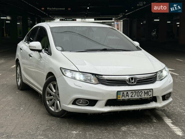 Белый Хонда Цивик, объемом двигателя 1.8 л и пробегом 234 тыс. км за 7300 $, фото 1 на Automoto.ua