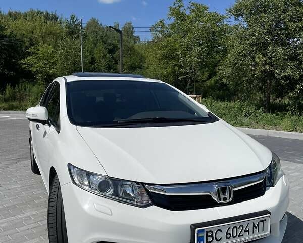 Белый Хонда Цивик, объемом двигателя 1.8 л и пробегом 127 тыс. км за 13500 $, фото 1 на Automoto.ua