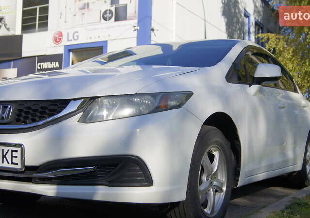 Белый Хонда Цивик, объемом двигателя 1.8 л и пробегом 90 тыс. км за 9500 $, фото 1 на Automoto.ua