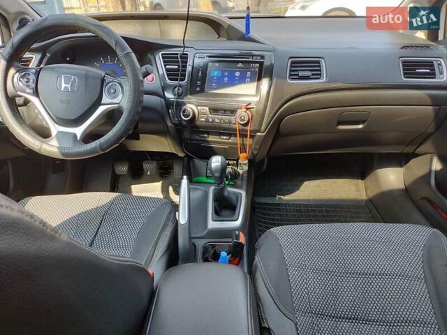 Белый Хонда Цивик, объемом двигателя 1.8 л и пробегом 147 тыс. км за 11500 $, фото 1 на Automoto.ua