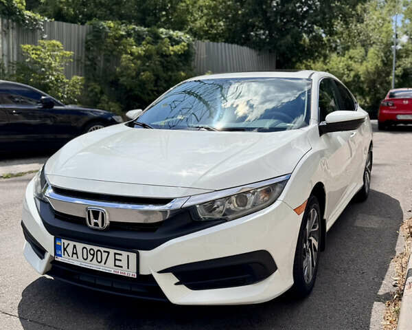 Білий Хонда Сівік, об'ємом двигуна 2 л та пробігом 103 тис. км за 12900 $, фото 1 на Automoto.ua