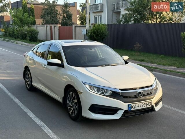 Белый Хонда Цивик, объемом двигателя 2 л и пробегом 96 тыс. км за 13500 $, фото 1 на Automoto.ua