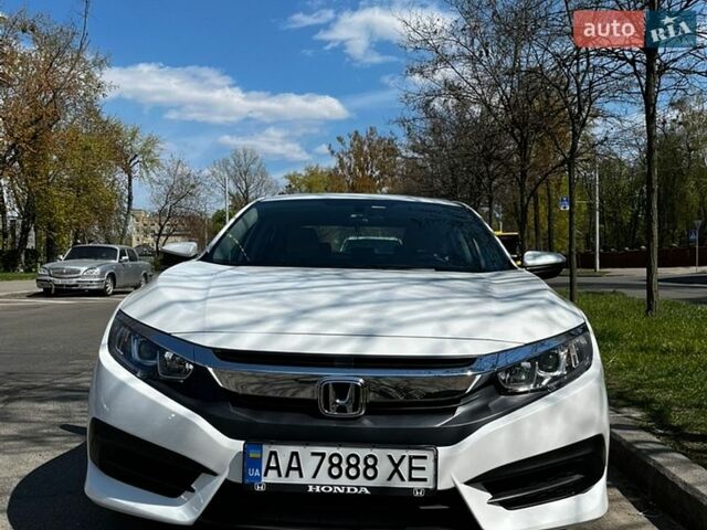 Белый Хонда Цивик, объемом двигателя 2 л и пробегом 46 тыс. км за 17500 $, фото 1 на Automoto.ua