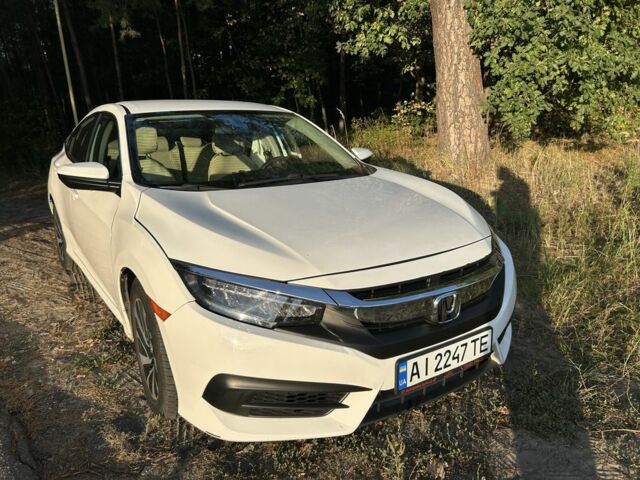 Білий Хонда Сівік, об'ємом двигуна 2 л та пробігом 108 тис. км за 13501 $, фото 1 на Automoto.ua