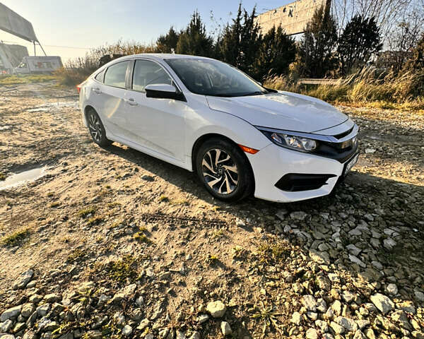 Белый Хонда Цивик, объемом двигателя 2 л и пробегом 63 тыс. км за 15200 $, фото 1 на Automoto.ua