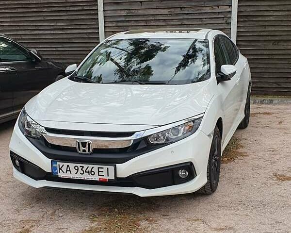 Белый Хонда Цивик, объемом двигателя 1.5 л и пробегом 164 тыс. км за 16900 $, фото 1 на Automoto.ua