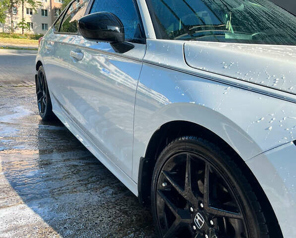 Белый Хонда Цивик, объемом двигателя 2 л и пробегом 77 тыс. км за 19900 $, фото 1 на Automoto.ua