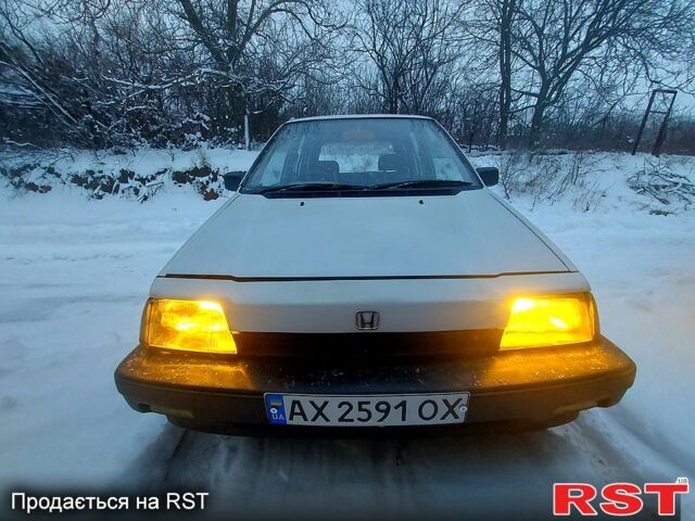 Белый Хонда Цивик, объемом двигателя 1.5 л и пробегом 260 тыс. км за 1400 $, фото 1 на Automoto.ua