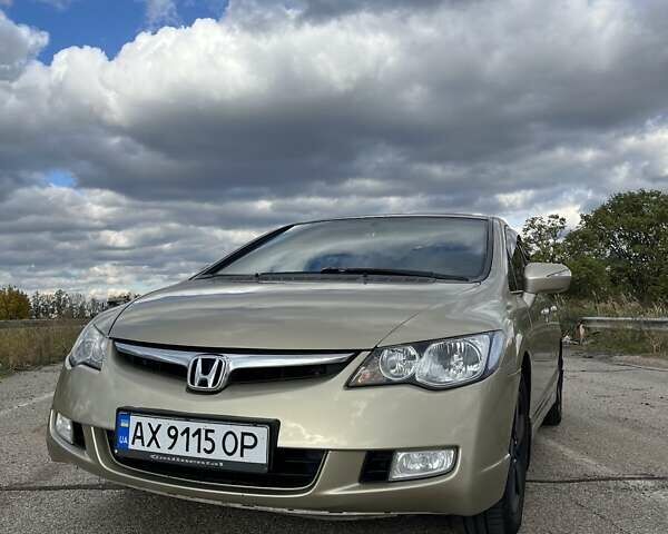 Бежевий Хонда Сівік, об'ємом двигуна 1.8 л та пробігом 263 тис. км за 7000 $, фото 1 на Automoto.ua