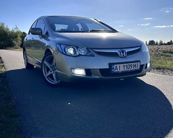 Бежевый Хонда Цивик, объемом двигателя 1.8 л и пробегом 253 тыс. км за 7900 $, фото 1 на Automoto.ua