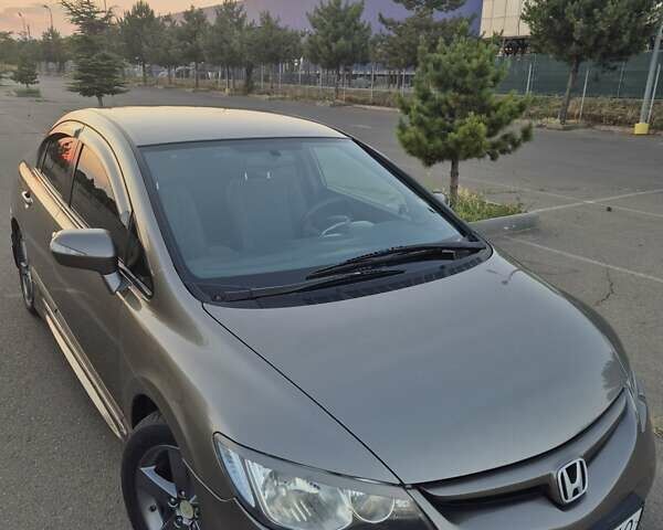 Бежевый Хонда Цивик, объемом двигателя 1.8 л и пробегом 380 тыс. км за 5000 $, фото 1 на Automoto.ua