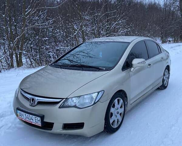 Бежевый Хонда Цивик, объемом двигателя 1.8 л и пробегом 340 тыс. км за 5299 $, фото 1 на Automoto.ua