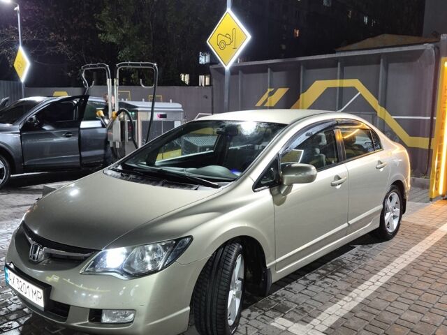 Бежевый Хонда Цивик, объемом двигателя 1.8 л и пробегом 161 тыс. км за 7000 $, фото 1 на Automoto.ua