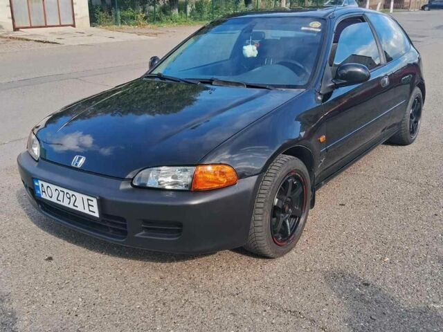 Черный Хонда Цивик, объемом двигателя 1.3 л и пробегом 300 тыс. км за 3800 $, фото 1 на Automoto.ua