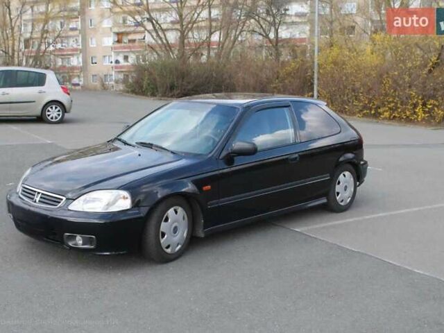 Черный Хонда Цивик, объемом двигателя 1.4 л и пробегом 140 тыс. км за 1757 $, фото 1 на Automoto.ua