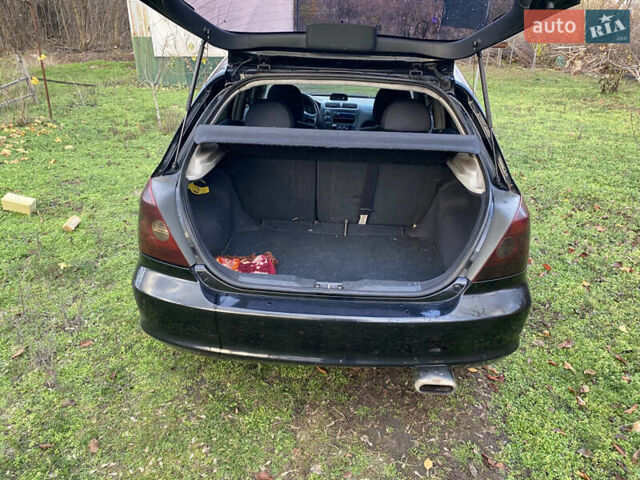 Черный Хонда Цивик, объемом двигателя 1.59 л и пробегом 327 тыс. км за 3487 $, фото 1 на Automoto.ua