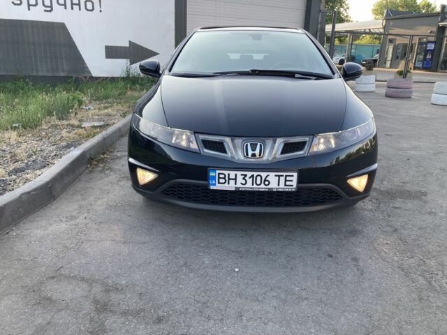 Черный Хонда Цивик, объемом двигателя 1.8 л и пробегом 185 тыс. км за 7500 $, фото 1 на Automoto.ua