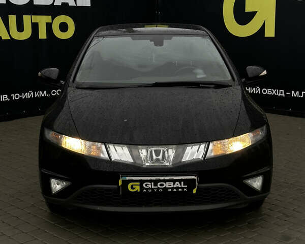 Черный Хонда Цивик, объемом двигателя 1.8 л и пробегом 286 тыс. км за 3900 $, фото 1 на Automoto.ua