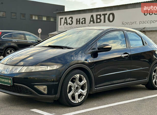 Черный Хонда Цивик, объемом двигателя 1.8 л и пробегом 117 тыс. км за 7777 $, фото 1 на Automoto.ua