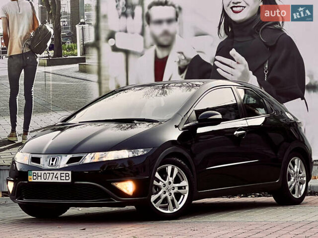 Чорний Хонда Сівік, об'ємом двигуна 1.8 л та пробігом 115 тис. км за 8700 $, фото 1 на Automoto.ua