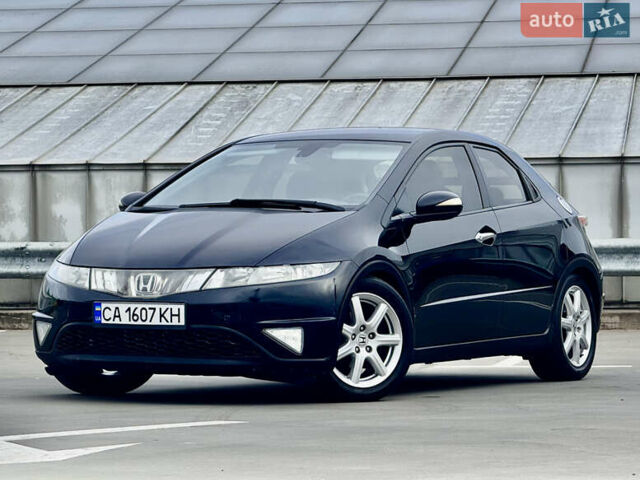 Черный Хонда Цивик, объемом двигателя 1.8 л и пробегом 203 тыс. км за 5777 $, фото 1 на Automoto.ua