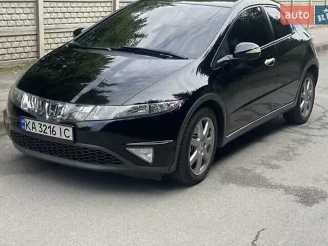 Черный Хонда Цивик, объемом двигателя 2.2 л и пробегом 223 тыс. км за 6700 $, фото 1 на Automoto.ua