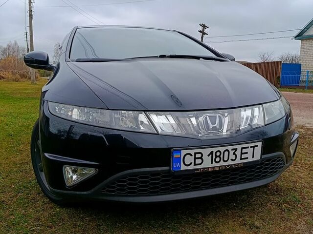 Черный Хонда Цивик, объемом двигателя 1.8 л и пробегом 260 тыс. км за 7200 $, фото 1 на Automoto.ua